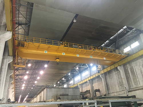 造紙車間QD型通用橋式起重機(jī)（35t+10t）